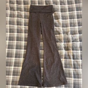 Small Arie yoga pants